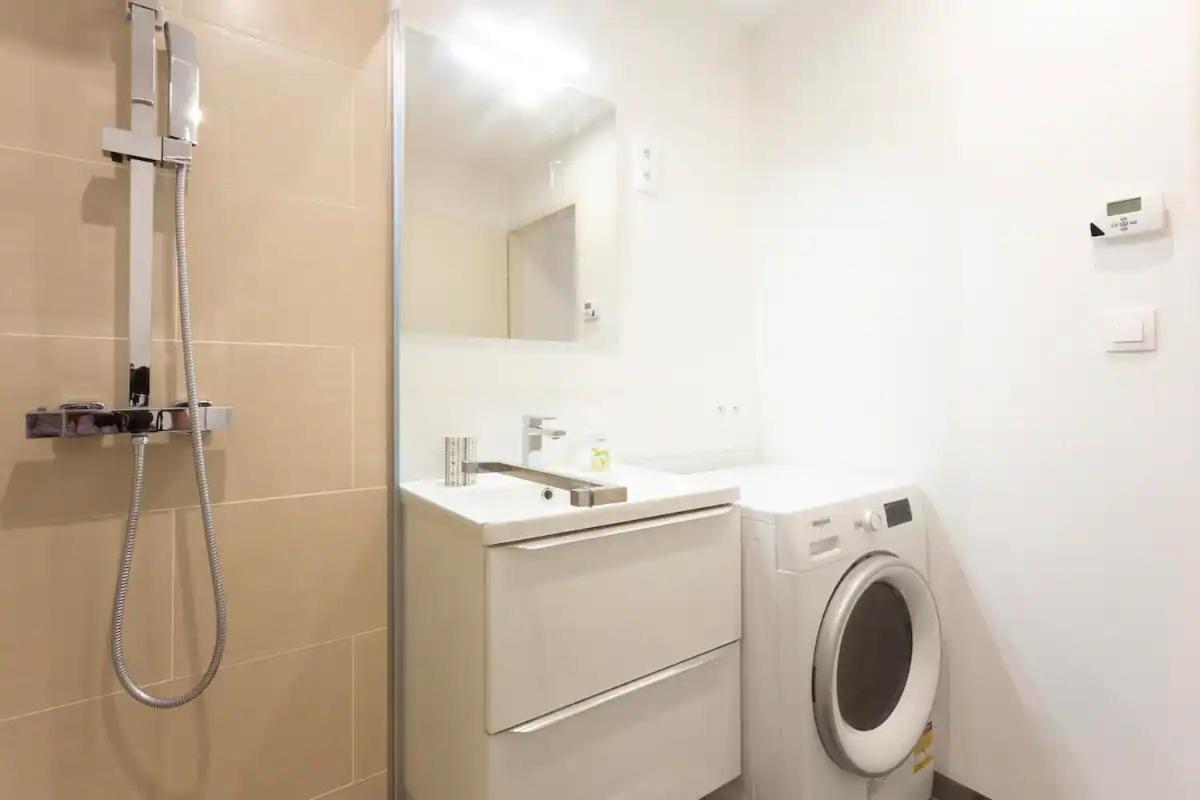 Magnifique 2 Pieces - Plein Centre - Tram 1 Min Apartment มงต์เปอลิเยร์ ภายนอก รูปภาพ