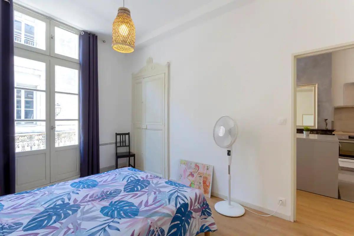 Magnifique 2 Pieces - Plein Centre - Tram 1 Min Apartment มงต์เปอลิเยร์ ภายนอก รูปภาพ