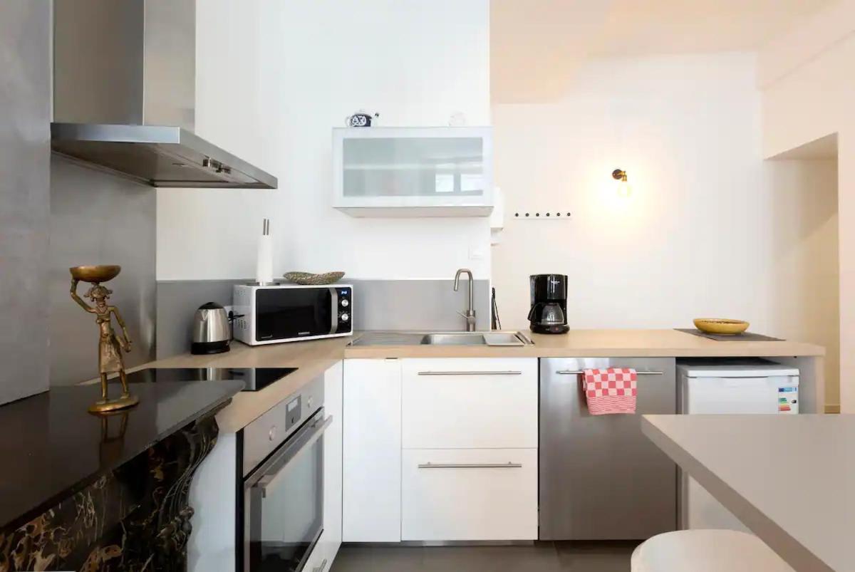 Magnifique 2 Pieces - Plein Centre - Tram 1 Min Apartment มงต์เปอลิเยร์ ภายนอก รูปภาพ